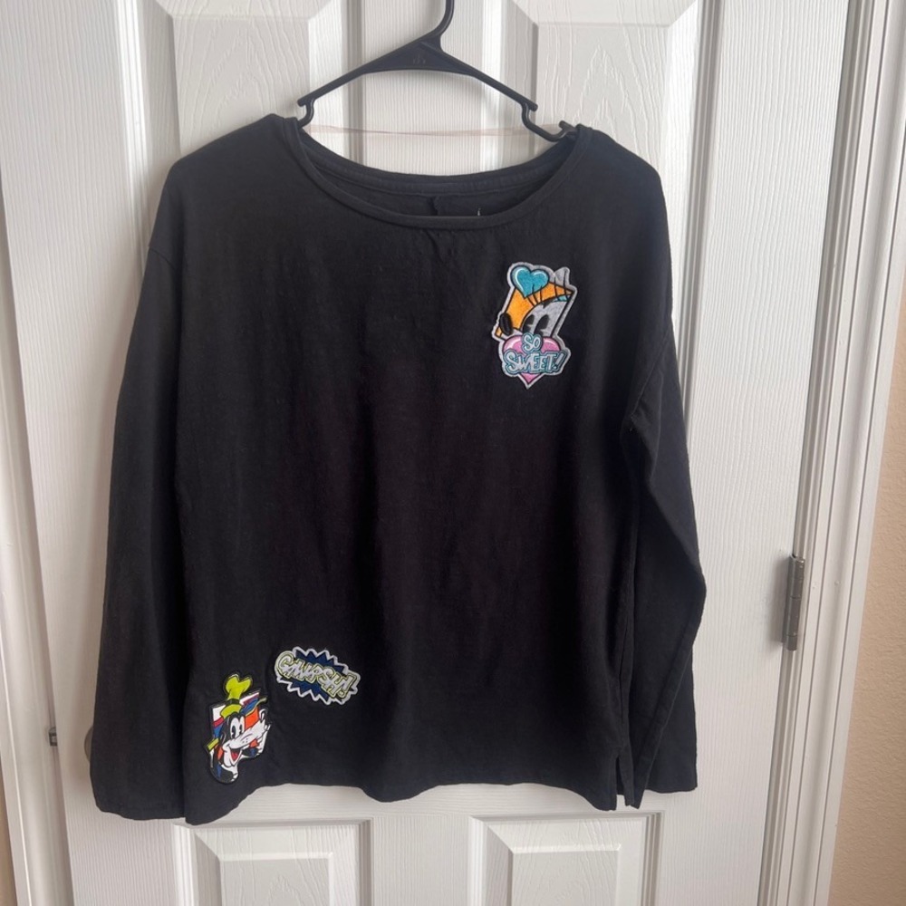 Disney Parks Goofy Long Sleeve T-Shirt Patches Black‎ Crew Neck Womens Size S